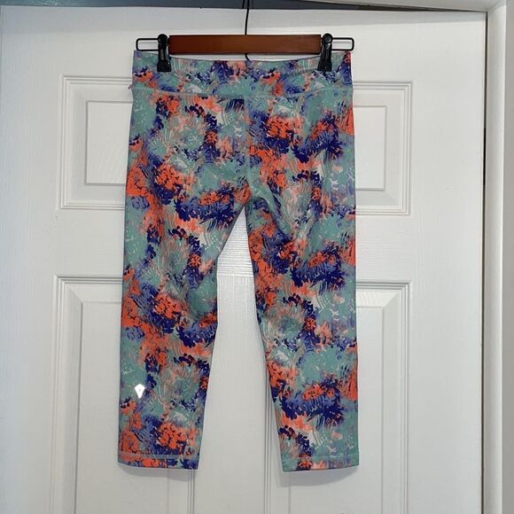 ivivva by Lululemon Wild Daze Grapefruit Rhythmic Crop Legging - Picture 7 of 9